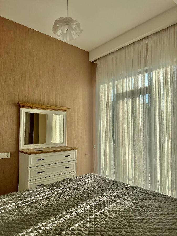 Aparthotel Kutaisi Bagian luar foto